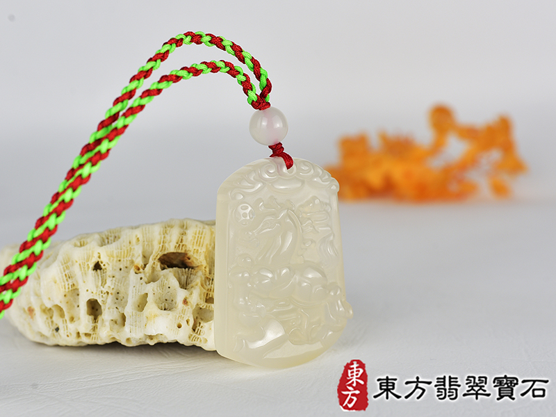 瑪瑙馬項鍊玉珮(馬到成功帶如意:馬牌瑪瑙馬玉珮、玉髓馬玉墜、馬十二生肖項鍊)。黃瑪瑙玉髓馬,HO086。客製化訂做各種瑪瑙玉髓馬吊墜玉珮項鍊。★附東方翡翠寶石保證卡 2.jpg