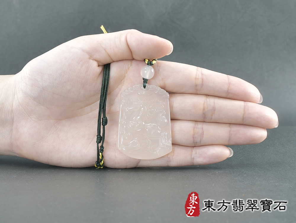 瑪瑙馬項鍊玉珮(馬到成功帶如意:馬牌瑪瑙馬玉珮、玉髓馬玉墜、馬十二生肖項鍊)。黃瑪瑙玉髓馬,HO087。客製化訂做各種瑪瑙玉髓馬吊墜玉珮項鍊。★附東方翡翠寶石保證卡 5.jpg