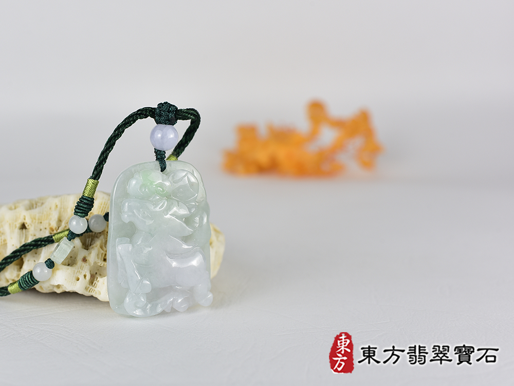 翡翠馬項鍊玉珮(馬上有錢:馬牌翡翠馬玉珮、緬甸玉馬玉墜、馬十二生肖項鍊)。綠色糯種翡翠馬,HO092。客製化訂做各種翡翠馬吊墜玉珮項鍊。★附A貨翡翠雙證書 4.jpg