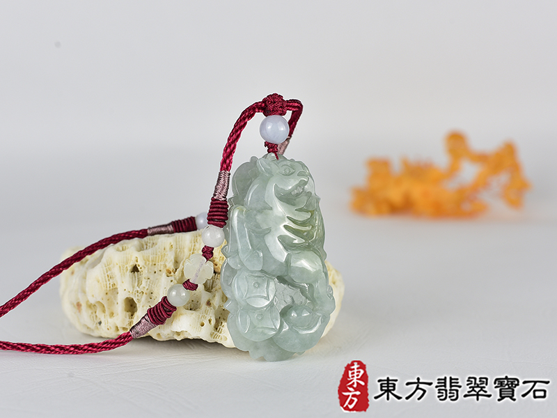 翡翠馬項鍊玉珮(馬上有錢:馬牌翡翠馬玉珮、緬甸玉馬玉墜、馬十二生肖項鍊)。綠色糯種翡翠馬,HO093。客製化訂做各種翡翠馬吊墜玉珮項鍊。★附A貨翡翠雙證書 1.jpg