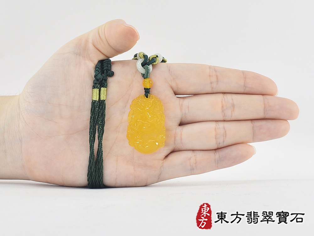 瑪瑙馬項鍊玉珮(馬到成功帶如意:馬牌瑪瑙馬玉珮、玉髓馬玉墜、馬十二生肖項鍊)。黃瑪瑙玉髓馬,HO096。客製化訂做各種瑪瑙玉髓馬吊墜玉珮項鍊。★附東方翡翠寶石保證卡 5.jpg