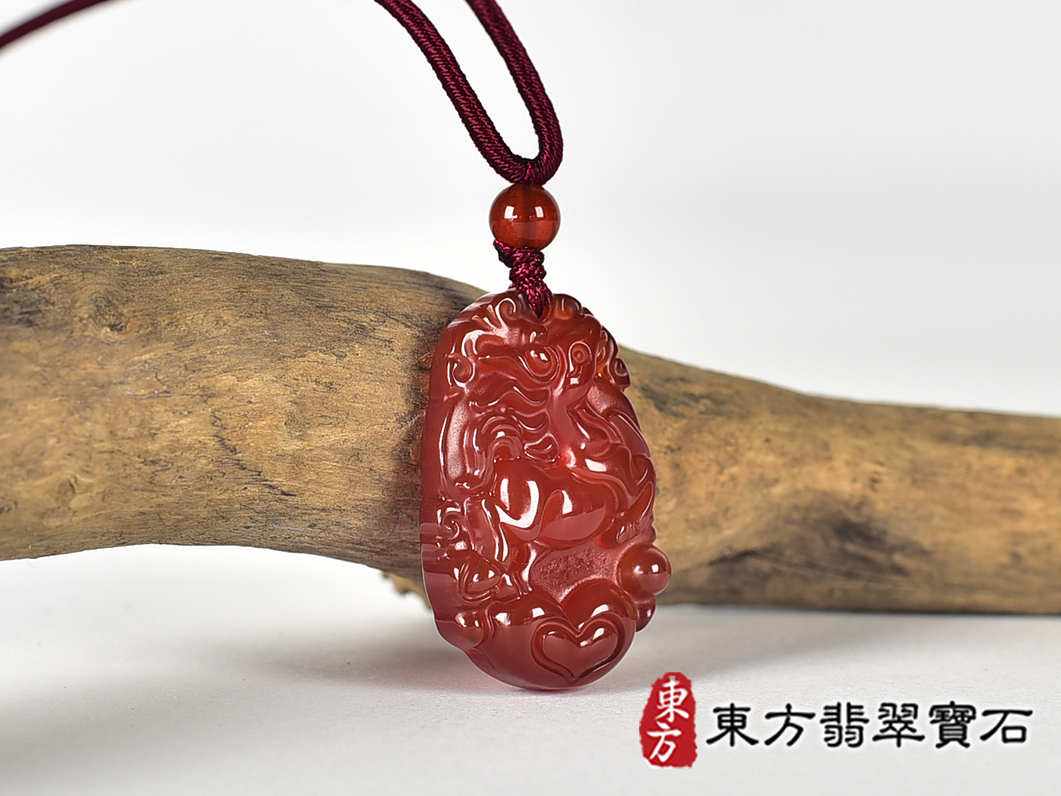 瑪瑙馬項鍊玉珮(馬到成功帶如意:馬牌瑪瑙馬玉珮、玉髓馬玉墜、馬十二生肖項鍊)。紅瑪瑙玉髓馬,HO097。客製化訂做各種瑪瑙玉髓馬吊墜玉珮項鍊。★附東方翡翠寶石保證卡 2.jpg