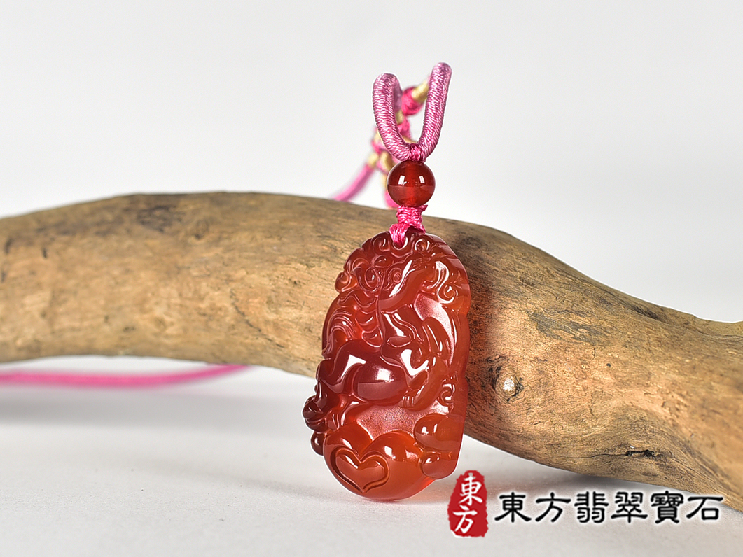 瑪瑙馬項鍊玉珮(馬到成功帶如意:馬牌瑪瑙馬玉珮、玉髓馬玉墜、馬十二生肖項鍊)。紅瑪瑙玉髓馬,HO098。客製化訂做各種瑪瑙玉髓馬吊墜玉珮項鍊。★附東方翡翠寶石保證卡 1.jpg