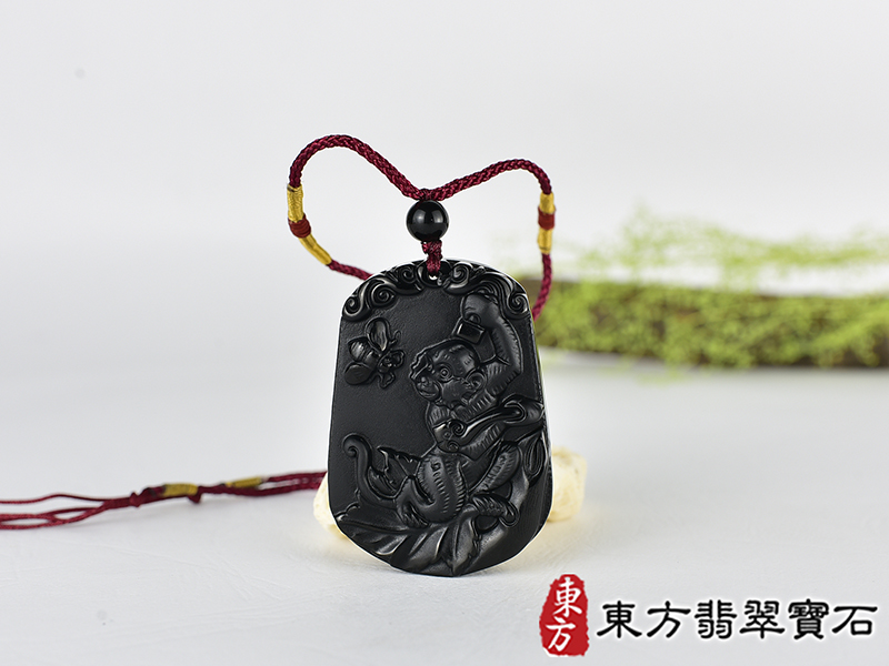 黑曜石猴項鍊玉珮(吉祥如意:猴牌黑曜石猴玉珮、黑曜石猴玉墜、猴十二生肖項鍊)。全黑黑曜石猴,HW102。客製化訂做各種黑曜石猴吊墜玉珮項鍊。★附東方翡翠寶石保證卡 0.jpg