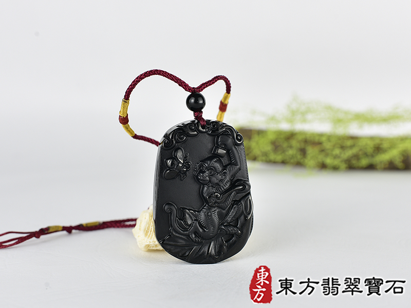 黑曜石猴項鍊玉珮(吉祥如意:猴牌黑曜石猴玉珮、黑曜石猴玉墜、猴十二生肖項鍊)。全黑黑曜石猴,HW102。客製化訂做各種黑曜石猴吊墜玉珮項鍊。★附東方翡翠寶石保證卡 2.jpg
