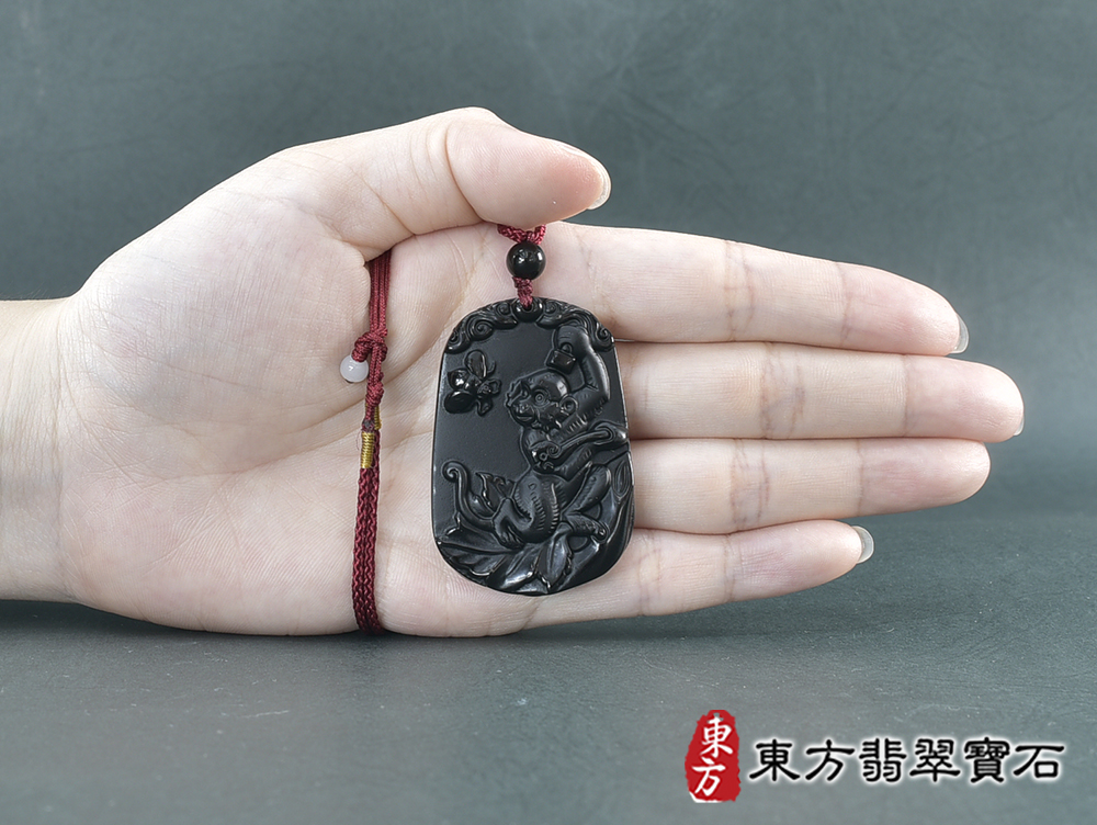黑曜石猴項鍊玉珮(吉祥如意:猴牌黑曜石猴玉珮、黑曜石猴玉墜、猴十二生肖項鍊)。全黑黑曜石猴,HW102。客製化訂做各種黑曜石猴吊墜玉珮項鍊。★附東方翡翠寶石保證卡 5.jpg