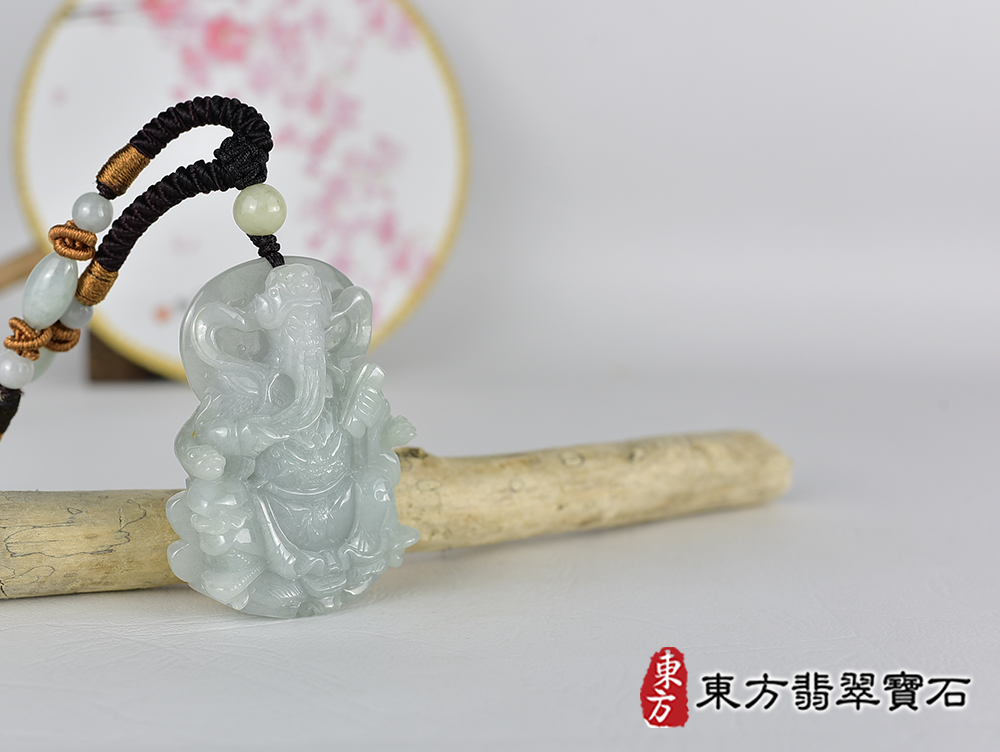 翡翠關公項鍊玉珮(關聖帝君:關公牌A貨翡翠關公玉珮、緬甸玉關公玉墜)。關公,KG687。客製化訂做各種翡翠關公吊墜玉珮項鍊。★附A貨翡翠雙證書 4.jpg