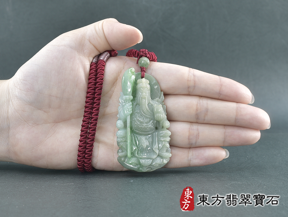 翡翠關公項鍊玉珮(關聖帝君:關公牌A貨翡翠關公玉珮、緬甸玉關公玉墜)。關公,KG690。客製化訂做各種翡翠關公吊墜玉珮項鍊。★附A貨翡翠雙證書 5.jpg