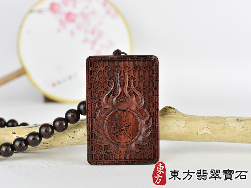 紅木關公項鍊玉珮(關聖帝君:關公牌紅木關公玉珮、紅木關公吊墜)。關公,KG736。客製化訂做各種紅木關公吊墜項鍊。★附東方翡翠寶石保證卡 3.jpg