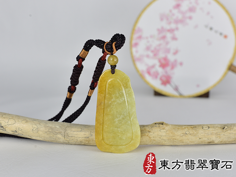 翡翠關公項鍊玉珮(關聖帝君:關公牌A貨翡翠關公玉珮、緬甸玉關公玉墜)。關公,KG742。客製化訂做各種翡翠關公吊墜玉珮項鍊。★附A貨翡翠雙證書 3.jpg