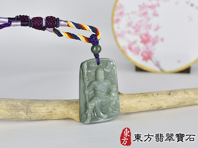 翡翠關公項鍊玉珮(關聖帝君:關公牌A貨翡翠關公玉珮、緬甸玉關公玉墜)。關公,KG753。客製化訂做各種翡翠關公吊墜玉珮項鍊。★附A貨翡翠雙證書 2.jpg