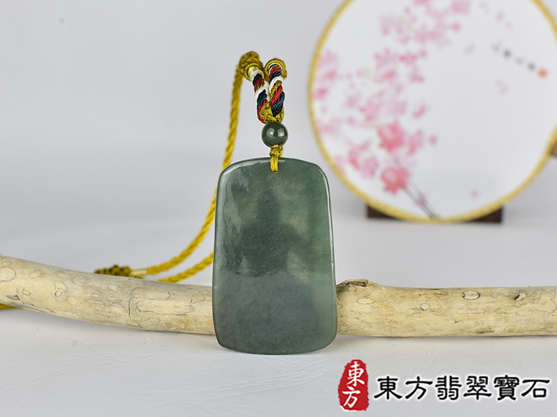 翡翠關公項鍊玉珮(關聖帝君:關公牌A貨翡翠關公玉珮、緬甸玉關公玉墜)。關公,KG754。客製化訂做各種翡翠關公吊墜玉珮項鍊。★附A貨翡翠雙證書 3.jpg