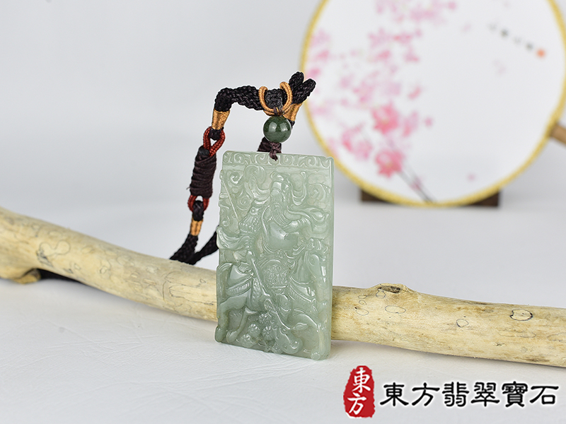 翡翠關公項鍊玉珮(關聖帝君:關公牌A貨翡翠關公玉珮、緬甸玉關公玉墜)。關公,KG759。客製化訂做各種翡翠關公吊墜玉珮項鍊。★附A貨翡翠雙證書 1.jpg