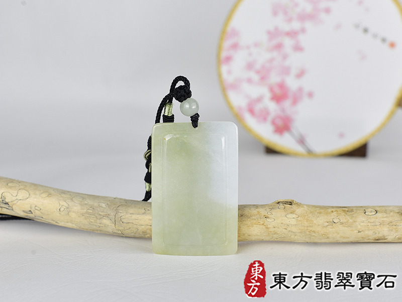 翡翠關公項鍊玉珮(關聖帝君:關公牌A貨翡翠關公玉珮、緬甸玉關公玉墜)。關公,KG762。客製化訂做各種翡翠關公吊墜玉珮項鍊。★附A貨翡翠雙證書 3.jpg