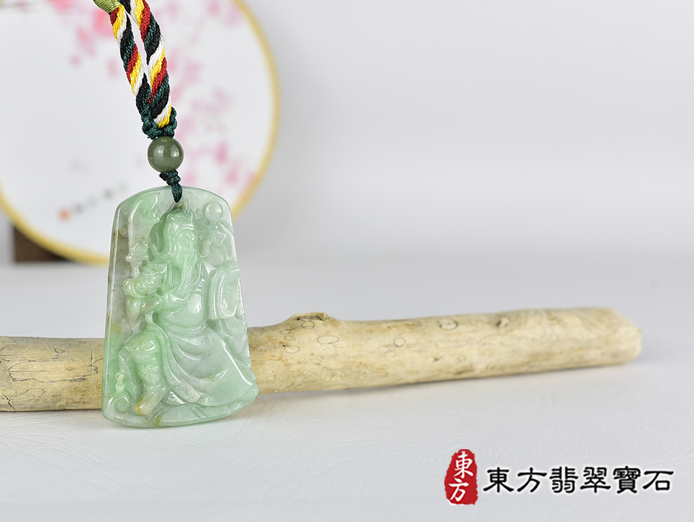 翡翠關公項鍊玉珮(關聖帝君:關公牌A貨翡翠關公玉珮、緬甸玉關公玉墜)。關公,KG763。客製化訂做各種翡翠關公吊墜玉珮項鍊。★附A貨翡翠雙證書 4.jpg