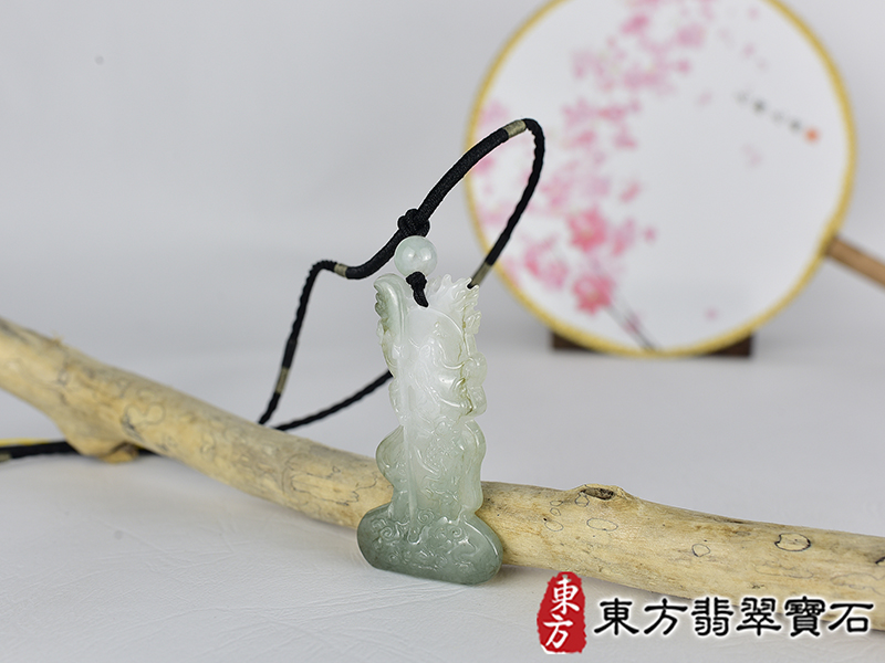 翡翠關公項鍊玉珮(關聖帝君:關公牌A貨翡翠關公玉珮、緬甸玉關公玉墜)。關公,KG767。客製化訂做各種翡翠關公吊墜玉珮項鍊。★附A貨翡翠雙證書 1.jpg