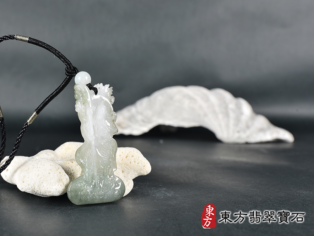 翡翠關公項鍊玉珮(關聖帝君:關公牌A貨翡翠關公玉珮、緬甸玉關公玉墜)。關公,KG767。客製化訂做各種翡翠關公吊墜玉珮項鍊。★附A貨翡翠雙證書 8.jpg