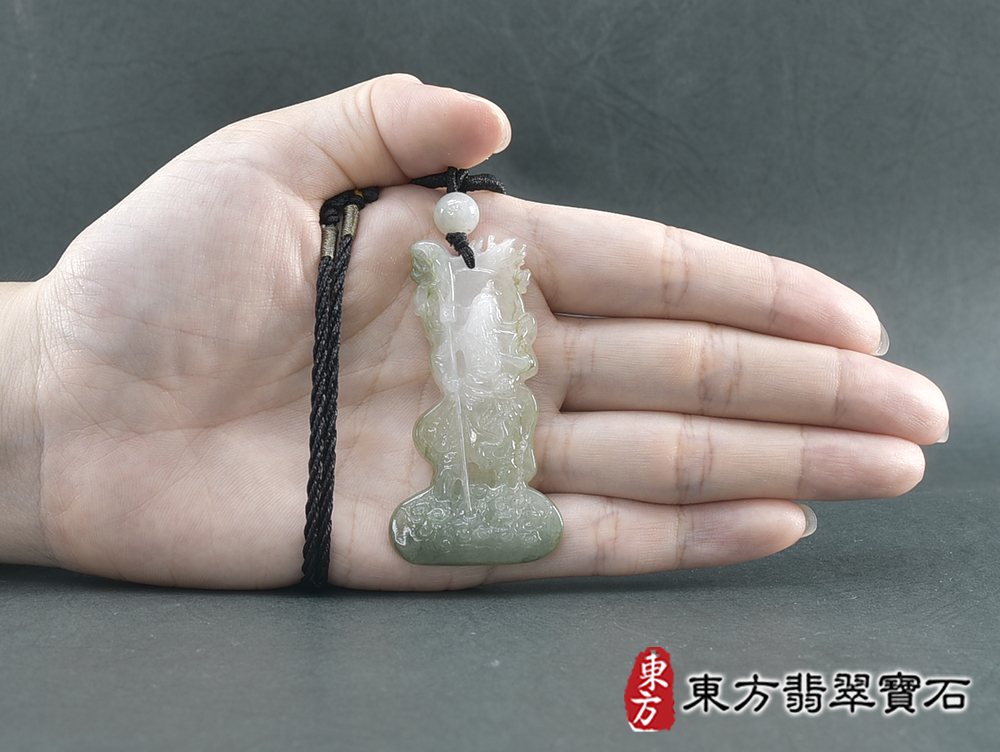 翡翠關公項鍊玉珮(關聖帝君:關公牌A貨翡翠關公玉珮、緬甸玉關公玉墜)。關公,KG767。客製化訂做各種翡翠關公吊墜玉珮項鍊。★附A貨翡翠雙證書 9.jpg
