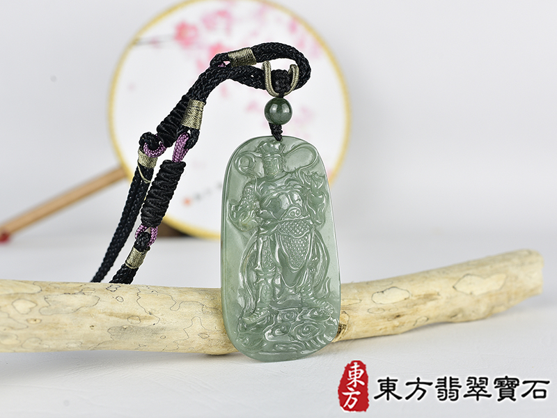 翡翠關公項鍊玉珮(關聖帝君:關公牌A貨翡翠關公玉珮、緬甸玉關公玉墜)。關公,KG779。客製化訂做各種翡翠關公吊墜玉珮項鍊。★附A貨翡翠雙證書 2.jpg