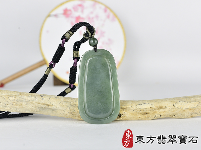 翡翠關公項鍊玉珮(關聖帝君:關公牌A貨翡翠關公玉珮、緬甸玉關公玉墜)。關公,KG779。客製化訂做各種翡翠關公吊墜玉珮項鍊。★附A貨翡翠雙證書 3.jpg