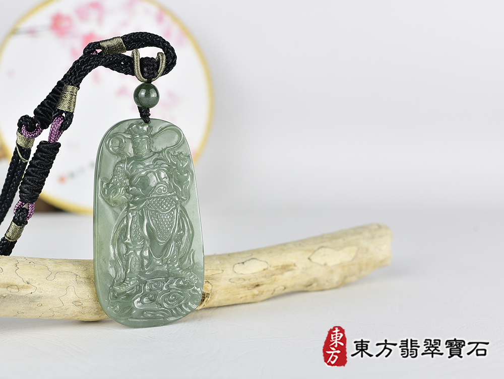 翡翠關公項鍊玉珮(關聖帝君:關公牌A貨翡翠關公玉珮、緬甸玉關公玉墜)。關公,KG779。客製化訂做各種翡翠關公吊墜玉珮項鍊。★附A貨翡翠雙證書 4.jpg