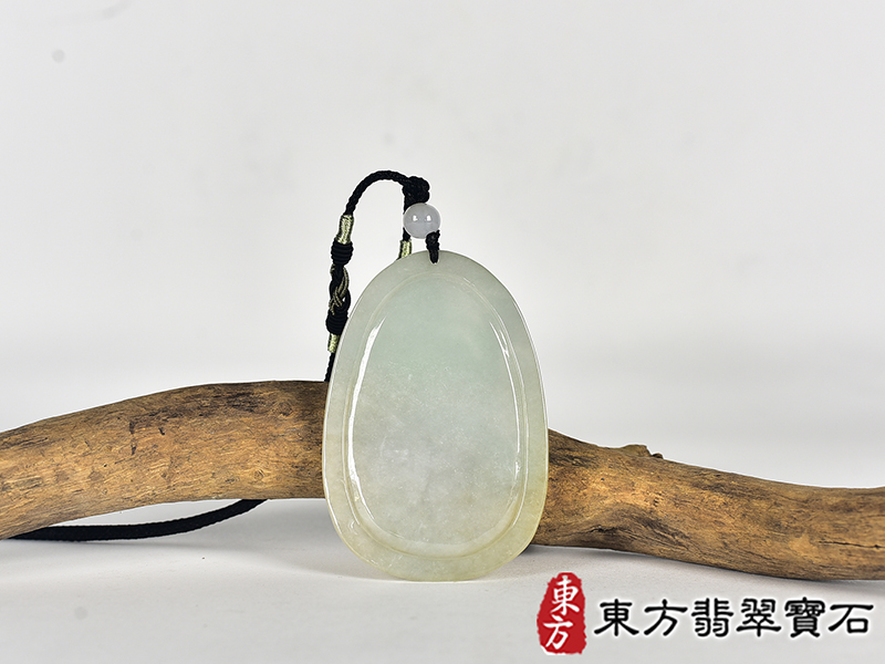 翡翠張天師項鍊玉珮(張天師:張天師牌A貨翡翠張天師玉珮、緬甸玉張天師玉墜)。淡綠色糯種張天師,KN265。客製化訂做各種翡翠張天師吊墜玉珮項鍊。★附A貨翡翠雙證書 3.jpg