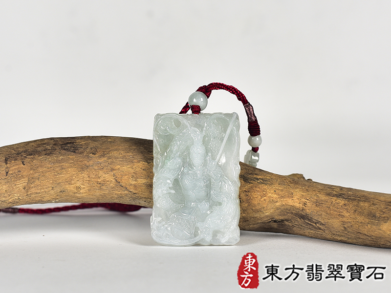 翡翠齊天大聖項鍊玉珮(齊天大聖:齊天大聖牌A貨翡翠齊天大聖玉珮、緬甸玉齊天大聖玉墜)。淡綠色糯種齊天大聖,KN274。客製化訂做各種翡翠齊天大聖吊墜玉珮項鍊。★附A貨翡翠雙證書 0.jpg