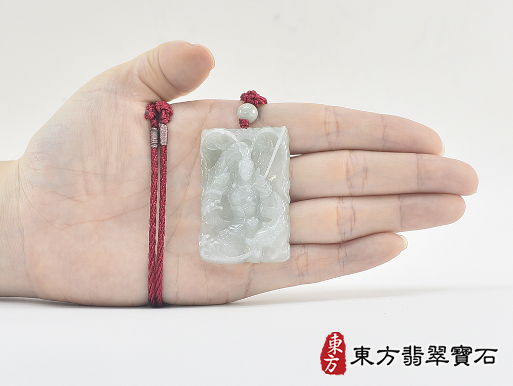翡翠齊天大聖項鍊玉珮(齊天大聖:齊天大聖牌A貨翡翠齊天大聖玉珮、緬甸玉齊天大聖玉墜)。淡綠色糯種齊天大聖,KN274。客製化訂做各種翡翠齊天大聖吊墜玉珮項鍊。★附A貨翡翠雙證書 5.jpg