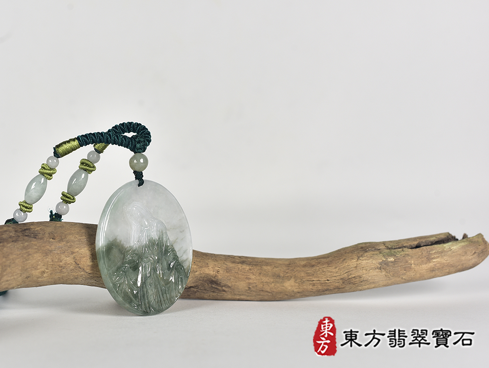 翡翠耶穌基督項鍊玉珮(耶穌基督:耶穌基督牌翡翠耶穌基督玉珮、緬甸玉耶穌基督玉墜)。耶穌基督,KN287。客製化訂做各種翡翠耶穌基督吊墜玉珮項鍊。★附A貨翡翠雙證書 4.jpg