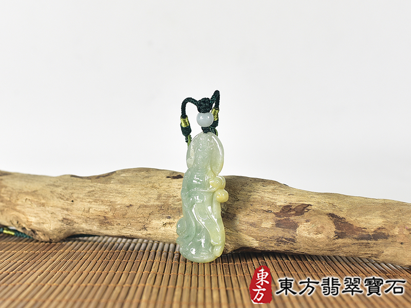 翡翠媽祖項鍊玉珮(天上聖母:媽祖牌A貨翡翠媽祖玉珮、緬甸玉媽祖玉墜)。綠色糯種媽祖,MD315。客製化訂做各種翡翠媽祖吊墜玉珮項鍊。★附A貨翡翠雙證書 1.jpg