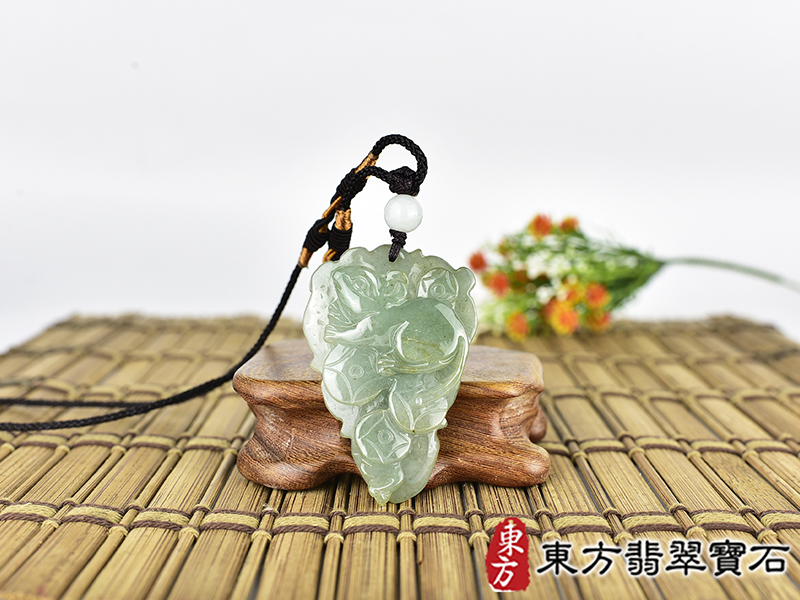 翡翠鼠項鍊玉珮(金錢鼠:鼠牌A貨翡翠鼠玉珮、緬甸玉鼠玉墜、鼠十二生肖項鍊)。綠色糯種翡鼠,MU088。客製化訂做各種翡翠鼠吊墜玉珮項鍊。★附A貨翡翠雙證書 0.jpg