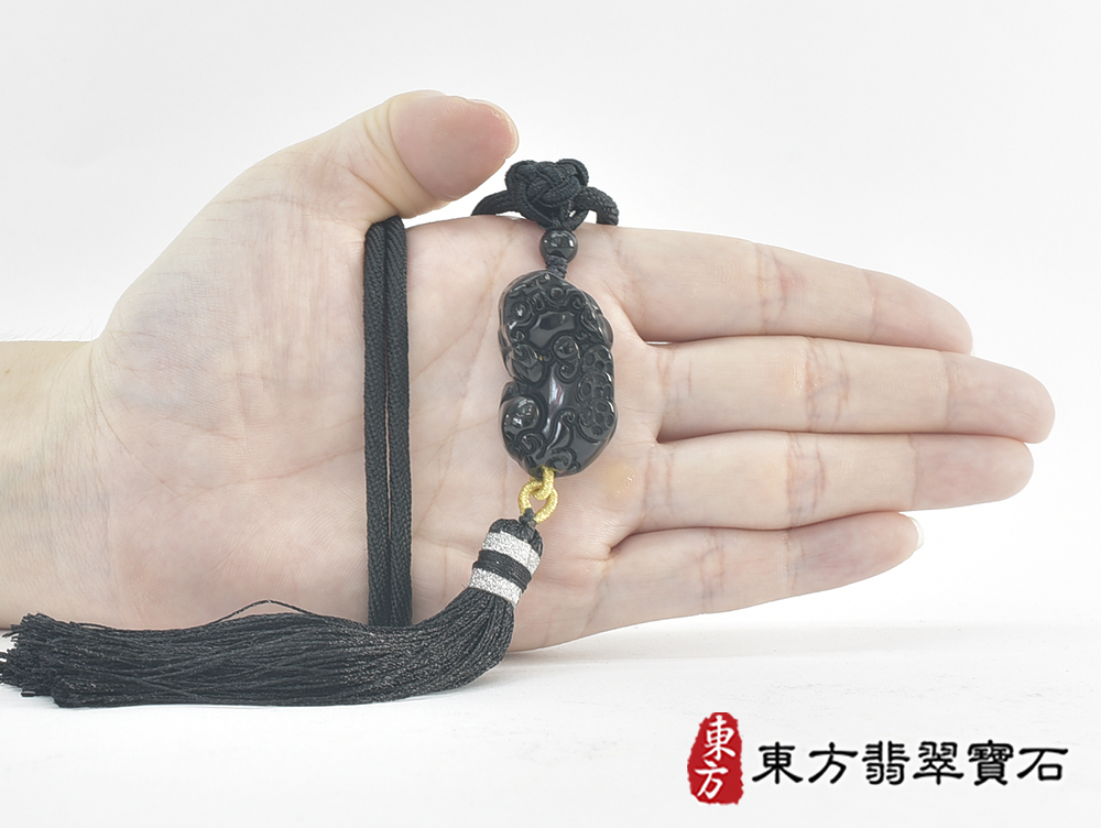 全黑黑曜石貔貅項鍊玉珮(招財貔貅:貔貅牌黑曜石貔貅玉珮、黑曜石貔貅玉墜)。黑曜石貔貅,PF868。客製化訂做各種黑曜石貔貅吊墜玉珮項鍊。★東方翡翠寶石保證卡 6.jpg