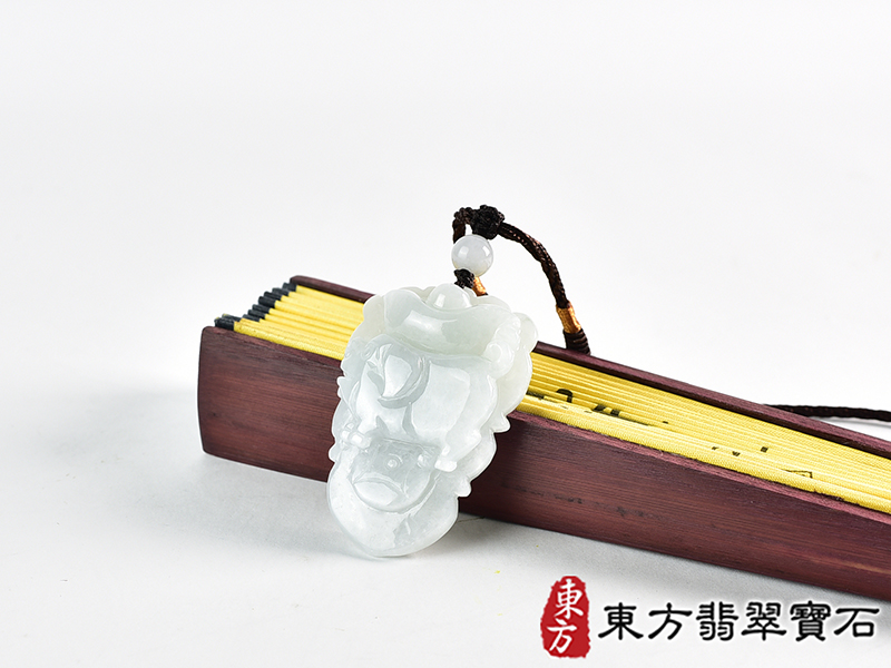 翡翠豬項鍊玉珮(豬事如意:豬牌A貨翡翠豬玉珮、緬甸玉豬玉墜、豬十二生肖項鍊)。淡綠色豬,PG251。客製化訂做各種翡翠豬吊墜玉珮項鍊。★附A貨翡翠雙證書 2.jpg