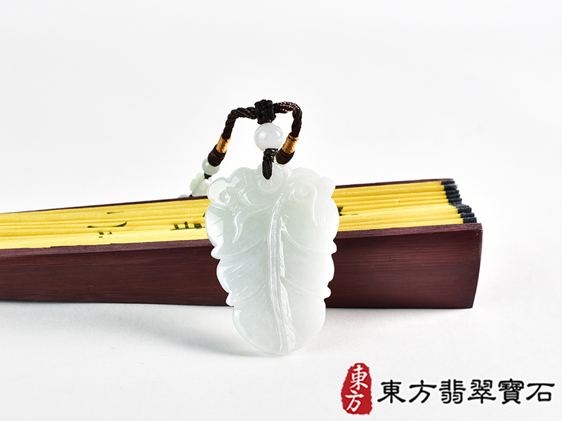 翡翠豬項鍊玉珮(豬事如意:豬牌A貨翡翠豬玉珮、緬甸玉豬玉墜、豬十二生肖項鍊)。淡綠色豬,PG251。客製化訂做各種翡翠豬吊墜玉珮項鍊。★附A貨翡翠雙證書 3.jpg