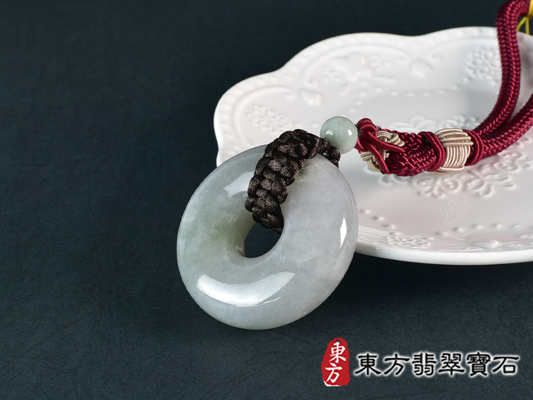 翡翠大平安扣項鍊玉珮(厚莊大塊料,平安富貴:平安扣牌A貨翡翠平安扣玉珮、緬甸玉平安扣玉墜)。糯種平安扣,PN464。客製化訂做各種翡翠平安扣吊墜玉珮項鍊。★附A貨翡翠雙證書 3.jpg