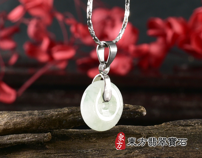 翡翠平安扣項鍊玉珮(平安富貴:平安扣牌A貨翡翠平安扣玉珮、緬甸玉平安扣玉墜)。淡綠色豆種平安扣,PN543。客製化訂做各種翡翠平安扣吊墜玉珮項鍊。★附A貨翡翠雙證書 1.jpg