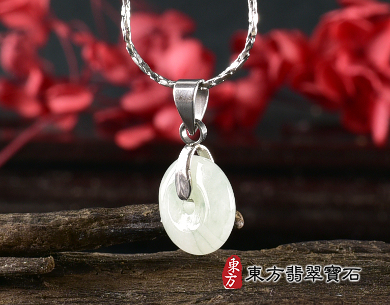 翡翠平安扣項鍊玉珮(平安富貴:平安扣牌A貨翡翠平安扣玉珮、緬甸玉平安扣玉墜)。淡綠色豆種平安扣,PN543。客製化訂做各種翡翠平安扣吊墜玉珮項鍊。★附A貨翡翠雙證書 4.jpg