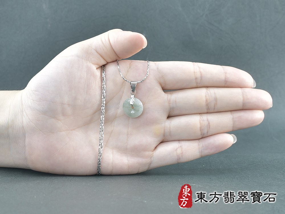 翡翠平安扣項鍊玉珮(平安富貴:平安扣牌A貨翡翠平安扣玉珮、緬甸玉平安扣玉墜)。淡綠色豆種平安扣,PN543。客製化訂做各種翡翠平安扣吊墜玉珮項鍊。★附A貨翡翠雙證書 7.jpg