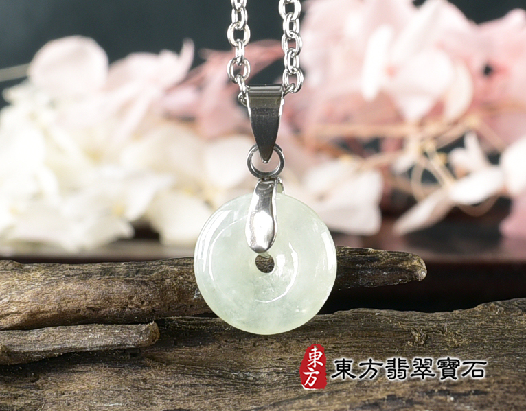 翡翠平安扣項鍊玉珮(平安富貴:平安扣牌A貨翡翠平安扣玉珮、緬甸玉平安扣玉墜)。淡綠色豆種平安扣,PN559。客製化訂做各種翡翠平安扣吊墜玉珮項鍊。★附A貨翡翠雙證書 1.jpg