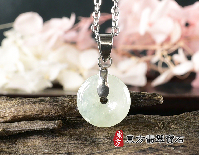 翡翠平安扣項鍊玉珮(平安富貴:平安扣牌A貨翡翠平安扣玉珮、緬甸玉平安扣玉墜)。淡綠色豆種平安扣,PN559。客製化訂做各種翡翠平安扣吊墜玉珮項鍊。★附A貨翡翠雙證書 4.jpg