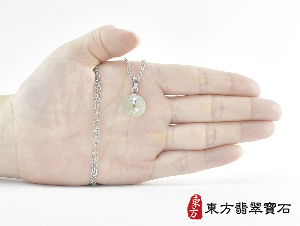 翡翠平安扣項鍊玉珮(平安富貴:平安扣牌A貨翡翠平安扣玉珮、緬甸玉平安扣玉墜)。淡綠色豆種平安扣,PN559。客製化訂做各種翡翠平安扣吊墜玉珮項鍊。★附A貨翡翠雙證書 7.jpg