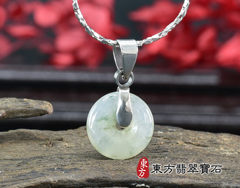 翡翠平安扣項鍊玉珮(平安富貴:平安扣牌A貨翡翠平安扣玉珮、緬甸玉平安扣玉墜)。淡綠色豆種平安扣,PN588。客製化訂做各種翡翠平安扣吊墜玉珮項鍊。★附A貨翡翠雙證書 0.jpg