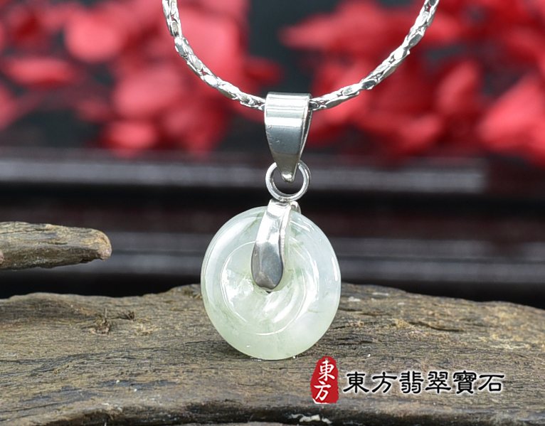 翡翠平安扣項鍊玉珮(平安富貴:平安扣牌A貨翡翠平安扣玉珮、緬甸玉平安扣玉墜)。淡綠色豆種平安扣,PN588。客製化訂做各種翡翠平安扣吊墜玉珮項鍊。★附A貨翡翠雙證書 4.jpg