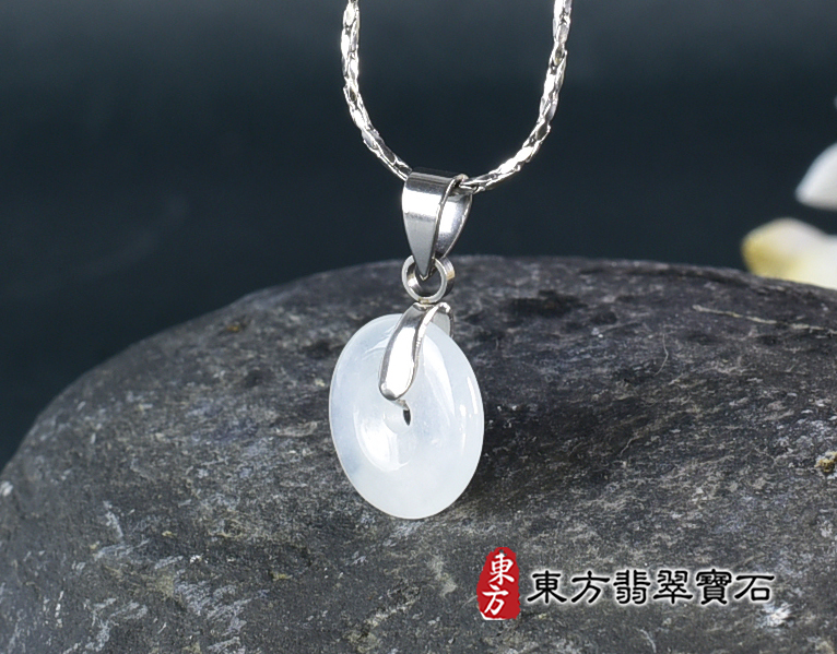 翡翠平安扣項鍊玉珮(平安富貴:平安扣牌A貨翡翠平安扣玉珮、緬甸玉平安扣玉墜)。糯豆種平安扣,PN594。客製化訂做各種翡翠平安扣吊墜玉珮項鍊。★附A貨翡翠雙證書 4.jpg