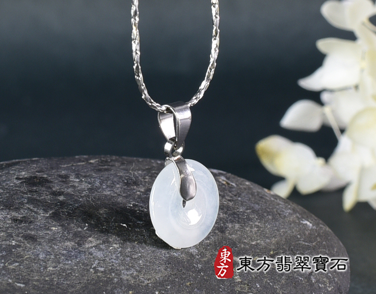 翡翠平安扣項鍊玉珮(平安富貴:平安扣牌A貨翡翠平安扣玉珮、緬甸玉平安扣玉墜)。糯豆種平安扣,PN594。客製化訂做各種翡翠平安扣吊墜玉珮項鍊。★附A貨翡翠雙證書 5.jpg