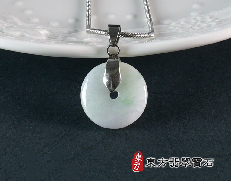 翡翠平安扣項鍊玉珮(平安富貴:平安扣牌A貨翡翠平安扣玉珮、緬甸玉平安扣玉墜)。糯豆種平安扣,PN613。客製化訂做各種翡翠平安扣吊墜玉珮項鍊。★附A貨翡翠雙證書 1.jpg