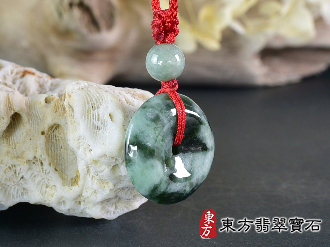 翡翠平安扣項鍊玉珮(平安富貴:平安扣牌A貨翡翠平安扣玉珮、緬甸玉平安扣玉墜)。糯豆種平安扣,PN635。客製化訂做各種翡翠平安扣吊墜玉珮項鍊。★附A貨翡翠雙證書 3.jpg
