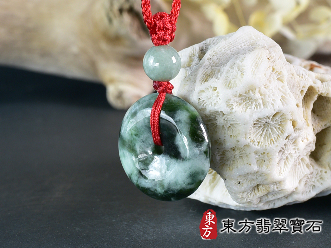 翡翠平安扣項鍊玉珮(平安富貴:平安扣牌A貨翡翠平安扣玉珮、緬甸玉平安扣玉墜)。糯豆種平安扣,PN635。客製化訂做各種翡翠平安扣吊墜玉珮項鍊。★附A貨翡翠雙證書 5.jpg