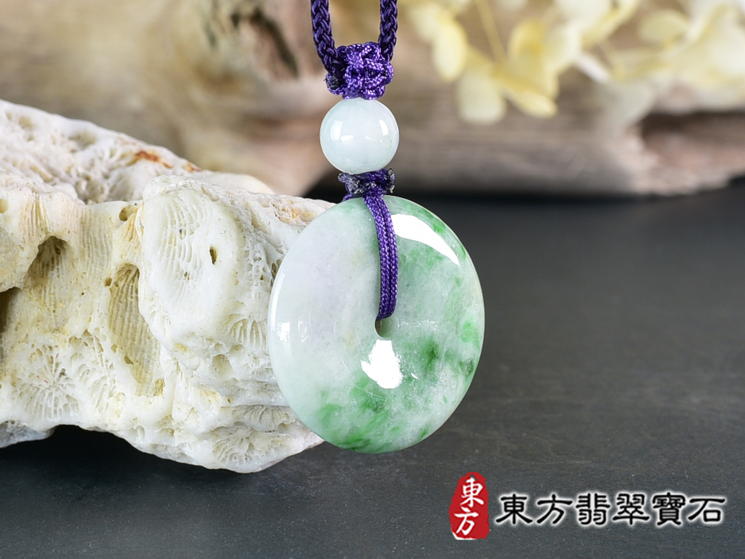 翡翠平安扣項鍊玉珮(平安富貴:平安扣牌A貨翡翠平安扣玉珮、緬甸玉平安扣玉墜)。糯豆種平安扣,PN638。客製化訂做各種翡翠平安扣吊墜玉珮項鍊。★附A貨翡翠雙證書 2.jpg