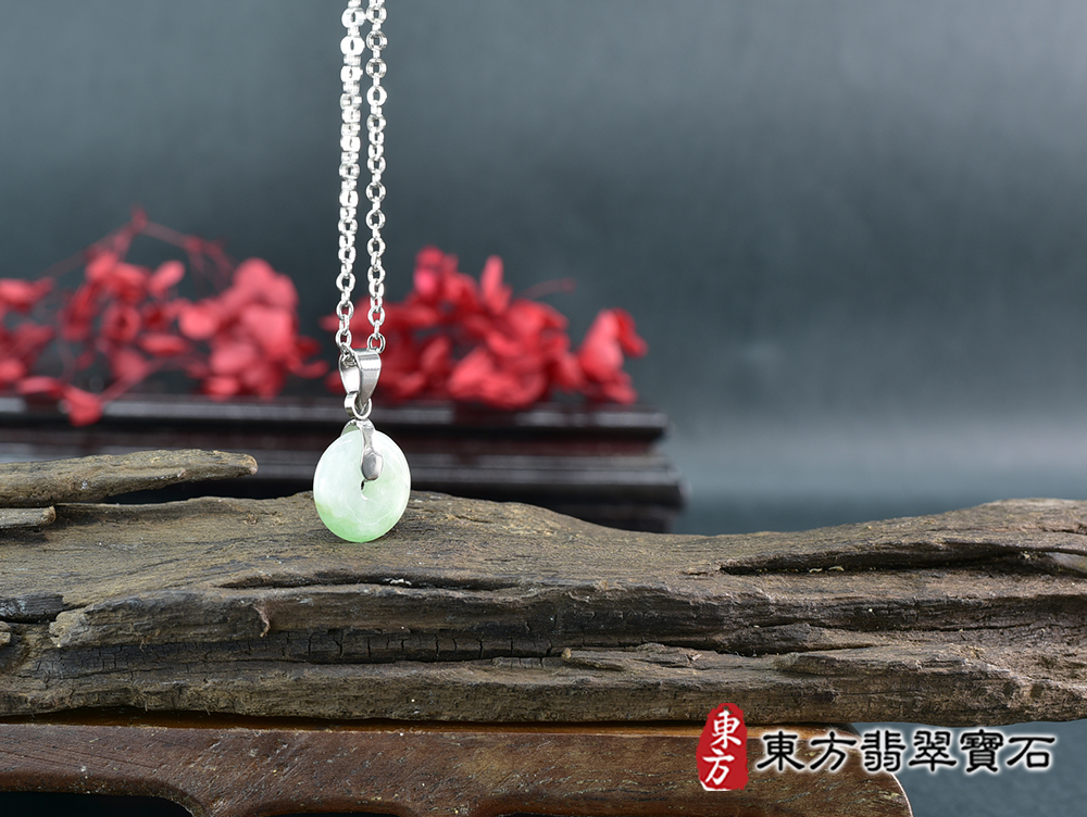 翡翠平安扣項鍊玉珮(平安富貴:平安扣牌A貨翡翠平安扣玉珮、緬甸玉平安扣玉墜)。糯豆種平安扣,PN672。客製化訂做各種翡翠平安扣吊墜玉珮項鍊。★附A貨翡翠雙證書 6.jpg